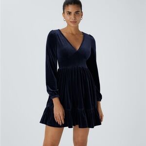 Elegant Navy Velvet Dress
